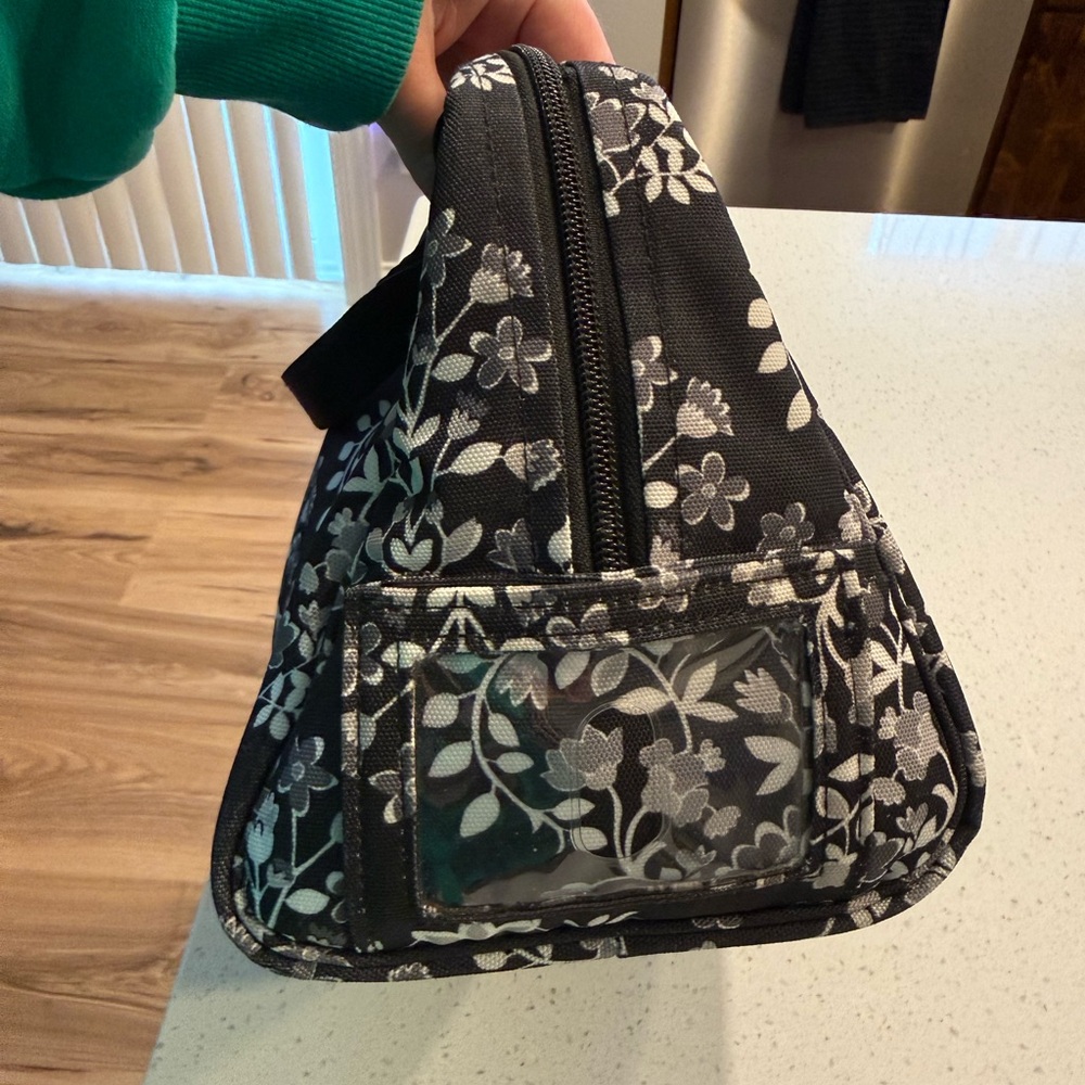 Vera Bradley Lunch Cooler Tote - Picture 4 of 6